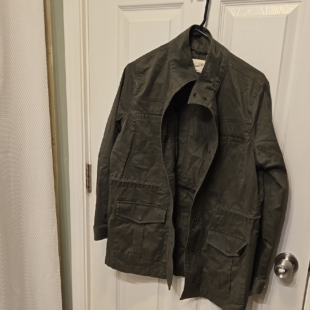 WOMENS GREEN MID LENGTH JACKET WITH DRAWSTRING